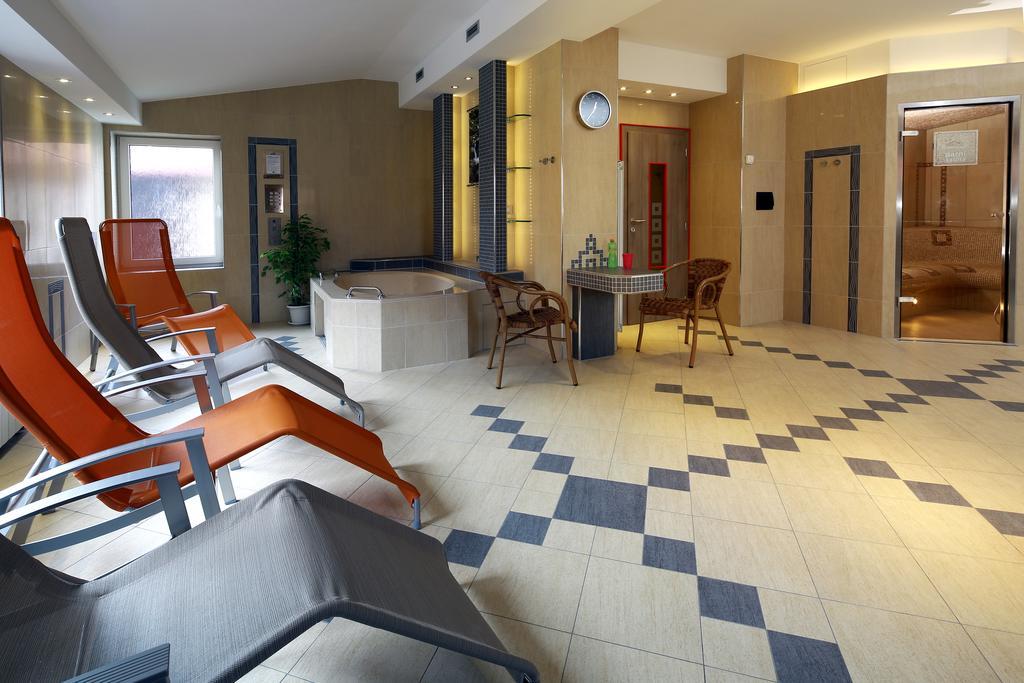 Wellness Penzion Pod Rozhlednou Kostelec nad Orlicí Esterno foto
