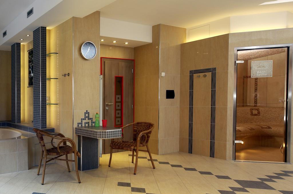 Wellness Penzion Pod Rozhlednou Kostelec nad Orlicí Esterno foto